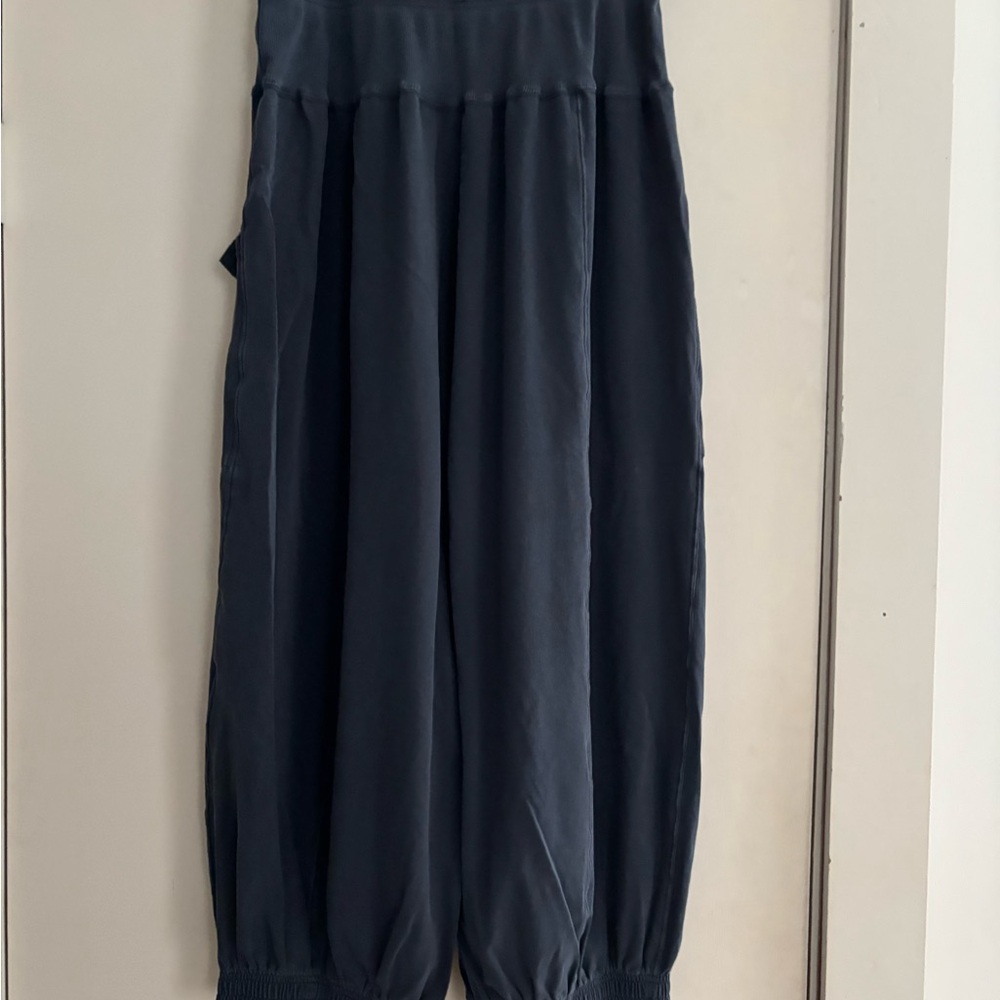 Free People Up In the Air set  harem style pants fitted top Navy Blue - Picture 6 of 10
